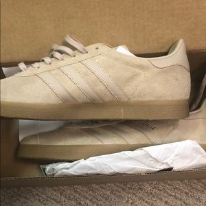 Adidas originals beige trainers shoes 8.5